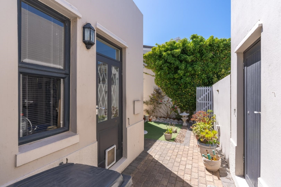 To Let 2 Bedroom Property for Rent in Royal Ascot Western Cape